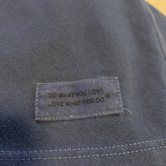 Life Is Good classic fit tee, size medium, color navy blue, V-neck, 100% cotton - Picture 7 of 7